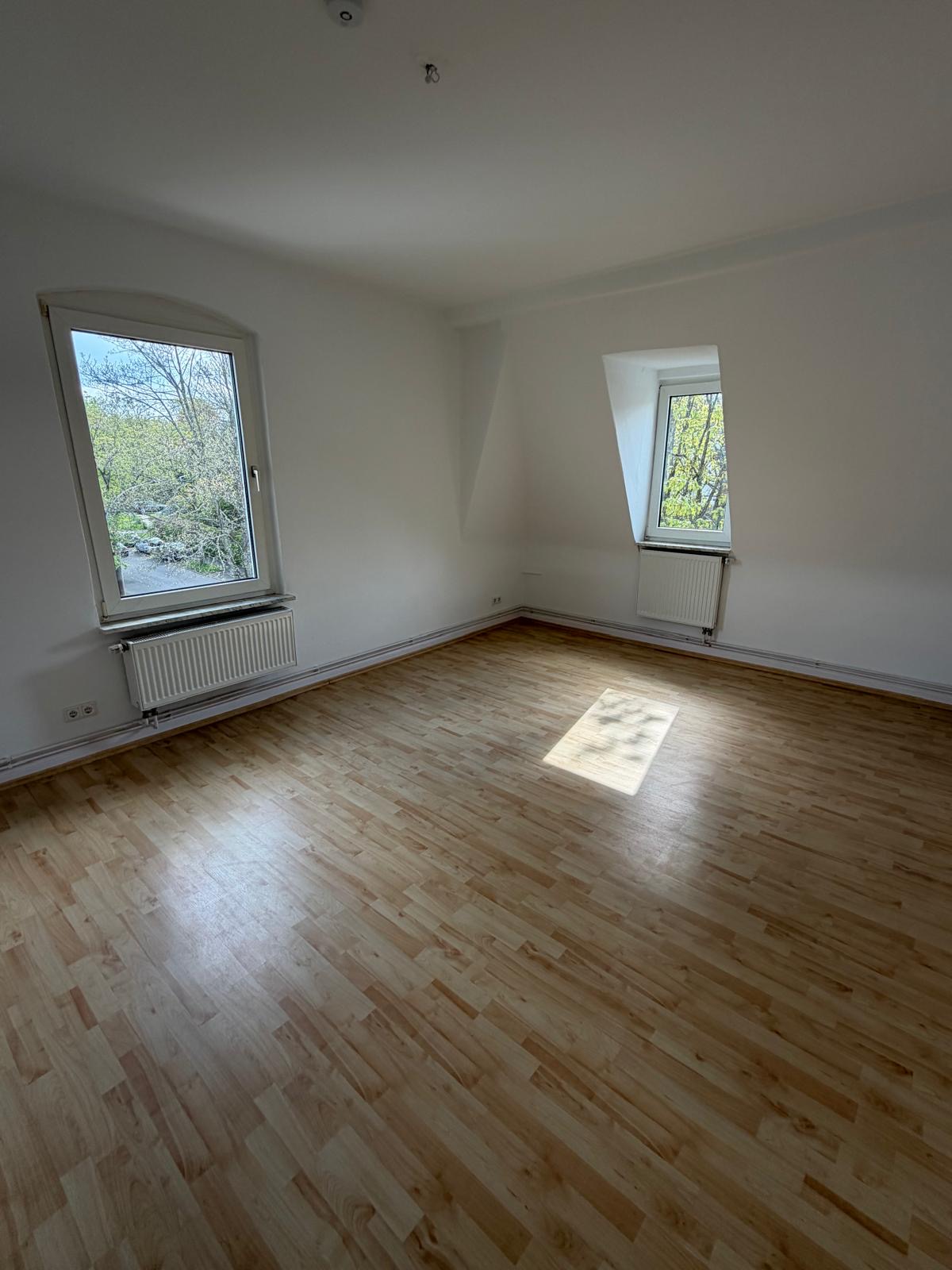Zimmer der Altbauwohnung in Wilhelmshöhe